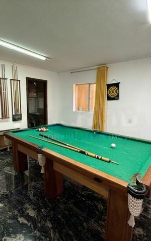 Casa à venda com 375m², 4 quartos e 6 vagas