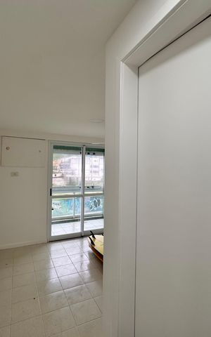 Apartamento à venda com 86m², 2 quartos e 2 vagas Apartamento à venda com 86m², 2 quartos e 2 vagasSuíte