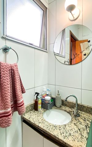 Casa de condomínio à venda com 74m², 2 quartos e 1 vaga Casa de condomínio à venda com 74m², 2 quartos e 1 vagaBanheiro da Suíte 2