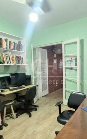 Casa à venda com 150m², 3 quartos e 2 vagas