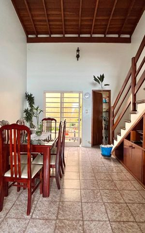 Casa à venda com 217m², 4 quartos e 5 vagasSala de Jantar