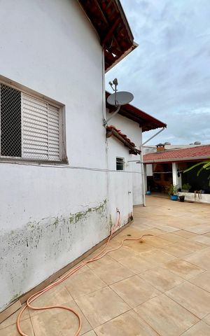Casa à venda com 217m², 4 quartos e 5 vagasQuintal