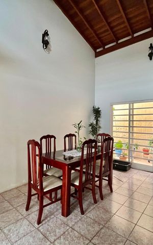 Casa à venda com 217m², 4 quartos e 5 vagasSala de Jantar
