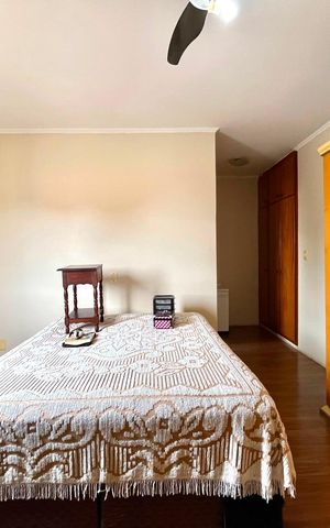 Casa à venda com 217m², 4 quartos e 5 vagasSuíte