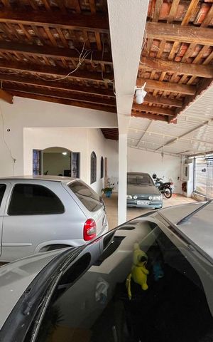 Casa à venda com 217m², 4 quartos e 5 vagasGaragem