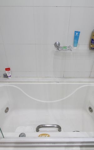 Apartamento à venda com 97m², 2 quartos e 2 vagasBanheiro da Suíte