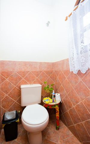 Casa à venda com 194m², 3 quartos e 2 vagasLavabo