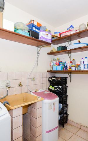 Casa à venda com 194m², 3 quartos e 2 vagasÁrea de Serviço
