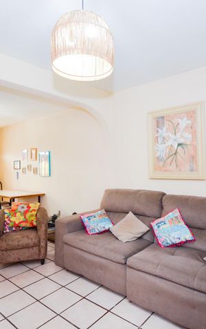 Casa à venda com 194m², 3 quartos e 2 vagasSala