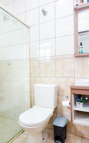 Casa à venda com 194m², 3 quartos e 2 vagasBanheiro da Suíte