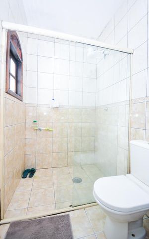 Casa à venda com 194m², 3 quartos e 2 vagasBanheiro da Suíte