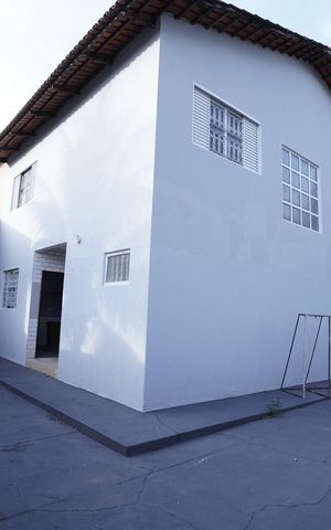 Casa à venda com 193m², 4 quartos e 2 vagas