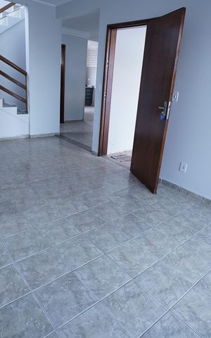 Casa à venda com 193m², 4 quartos e 2 vagas