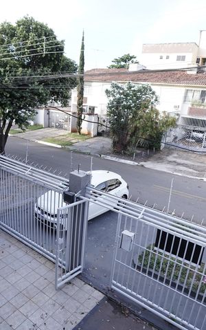 Casa à venda com 193m², 4 quartos e 2 vagas