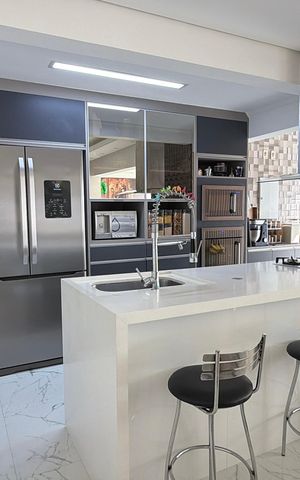 Apartamento à venda com 119m², 3 quartos e 2 vagas Apartamento à venda com 119m², 3 quartos e 2 vagasCozinha