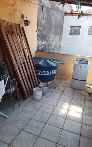 Casa para alugar com 137m², 2 quartos e 2 vagasÁrea de serviço