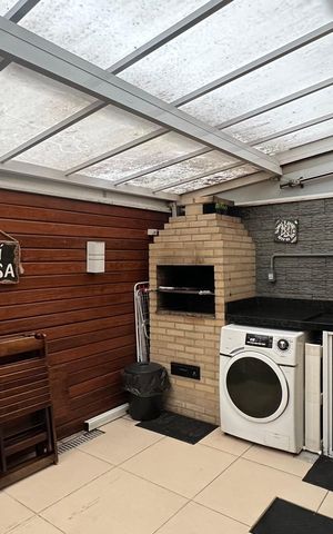 Casa de condomínio à venda com 85m², 3 quartos e 2 vagas Casa de condomínio à venda com 85m², 3 quartos e 2 vagasÁrea de Serviço