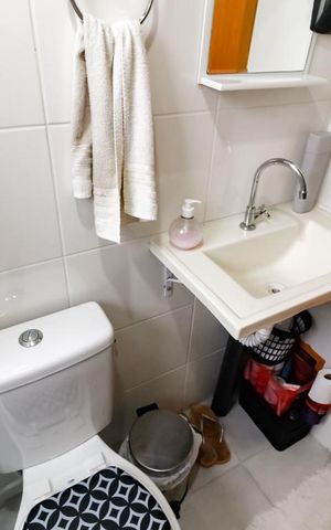 Apartamento à venda com 40m², 2 quartos e sem vaga Apartamento à venda com 40m², 2 quartos e sem vagaBanheiro