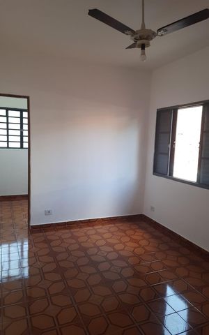Casa à venda com 119m², 3 quartos e 2 vagas Casa à venda com 119m², 3 quartos e 2 vagasQuarto