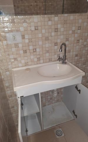 Casa à venda com 119m², 3 quartos e 2 vagas Casa à venda com 119m², 3 quartos e 2 vagasBanheiro