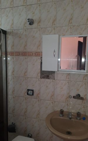 Casa à venda com 119m², 3 quartos e 2 vagas Casa à venda com 119m², 3 quartos e 2 vagasBanheiro