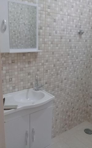 Casa à venda com 119m², 3 quartos e 2 vagas Casa à venda com 119m², 3 quartos e 2 vagasBanheiro