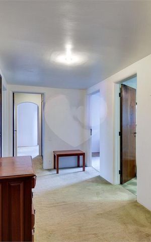 Apartamento à venda com 240m², 4 quartos e 2 vagas