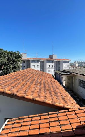 Casa à venda com 250m², 4 quartos e 3 vagas Casa à venda com 250m², 4 quartos e 3 vagasVista