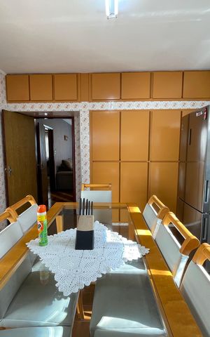 Casa à venda com 250m², 4 quartos e 3 vagas Casa à venda com 250m², 4 quartos e 3 vagasCozinha