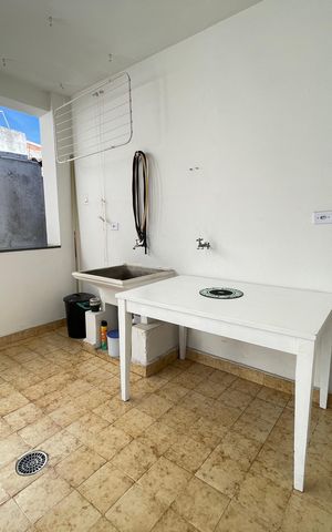 Casa à venda com 250m², 4 quartos e 3 vagas Casa à venda com 250m², 4 quartos e 3 vagasÁrea de Serviço