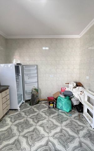 Casa à venda com 250m², 4 quartos e 3 vagas Casa à venda com 250m², 4 quartos e 3 vagasCozinha - edícula