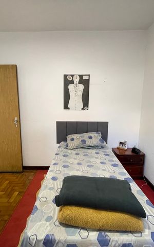 Casa à venda com 250m², 4 quartos e 3 vagas Casa à venda com 250m², 4 quartos e 3 vagasQuarto 2