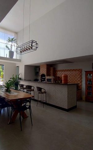 Casa para alugar com 372m², 4 quartos e 3 vagasCozinha