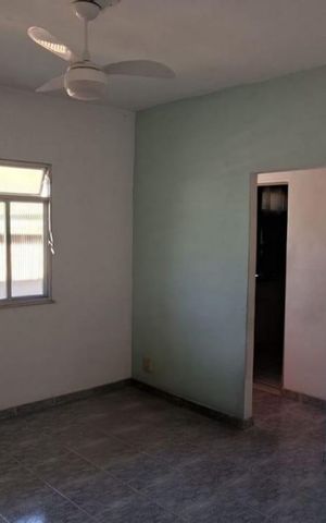 Casa à venda com 80m², 2 quartos e sem vaga Casa à venda com 80m², 2 quartos e sem vagaSala
