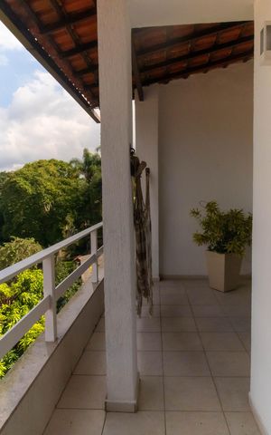 Casa de condomínio à venda com 454m², 4 quartos e 2 vagas Casa de condomínio à venda com 454m², 4 quartos e 2 vagasVaranda da Suíte 3