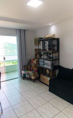 Casa de condomínio à venda com 454m², 4 quartos e 2 vagas Casa de condomínio à venda com 454m², 4 quartos e 2 vagasSuíte 3