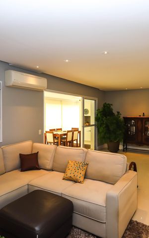 Apartamento à venda com 130m², 3 quartos e 2 vagasSala