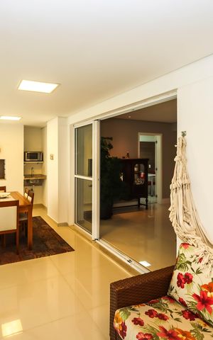 Apartamento à venda com 130m², 3 quartos e 2 vagasVaranda