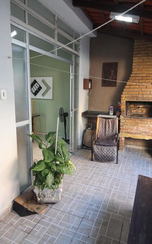 Casa à venda com 360m², 3 quartos e 1 vagaÁrea de Serviço