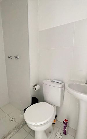 Apartamento para alugar com 38m², 1 quarto e sem vaga Apartamento para alugar com 38m², 1 quarto e sem vagaBanheiro