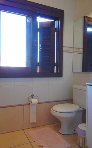 Casa para alugar com 220m², 4 quartos e 3 vagasBanheiro da Suíte