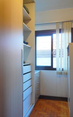 Casa para alugar com 220m², 4 quartos e 3 vagasCloset da suíte