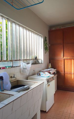Casa para alugar com 220m², 4 quartos e 3 vagasÁrea de Serviço