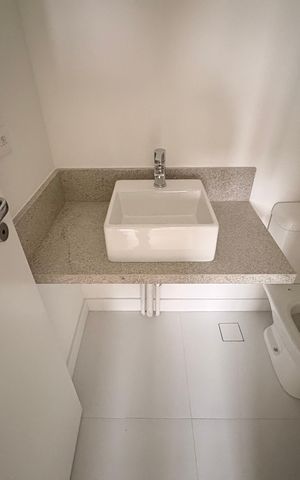 Apartamento à venda com 94m², 3 quartos e 2 vagas Apartamento à venda com 94m², 3 quartos e 2 vagasBanheiro