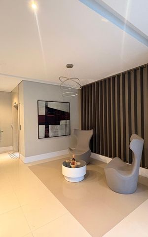 Apartamento à venda com 94m², 3 quartos e 2 vagas Apartamento à venda com 94m², 3 quartos e 2 vagasHall social