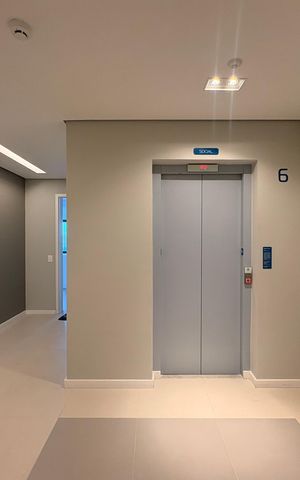 Apartamento à venda com 94m², 3 quartos e 2 vagas Apartamento à venda com 94m², 3 quartos e 2 vagasHall de entrada