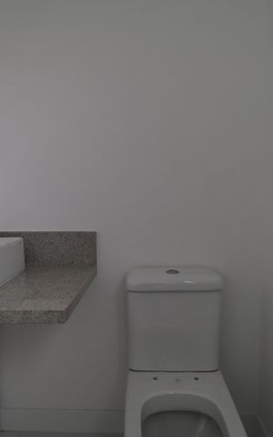Apartamento à venda com 94m², 3 quartos e 2 vagas Apartamento à venda com 94m², 3 quartos e 2 vagasBanheiro da suíte 2