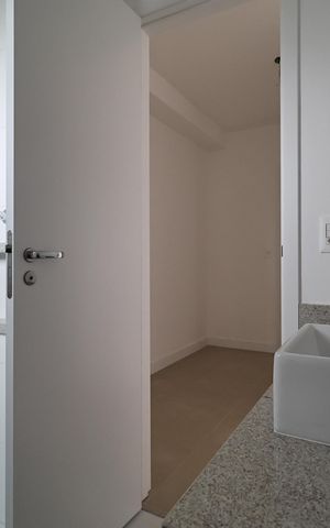 Apartamento à venda com 94m², 3 quartos e 2 vagas Apartamento à venda com 94m², 3 quartos e 2 vagasBanheiro da suíte 2