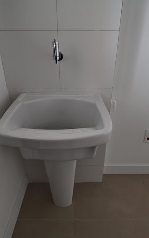 Apartamento à venda com 94m², 3 quartos e 2 vagas Apartamento à venda com 94m², 3 quartos e 2 vagasLavanderia
