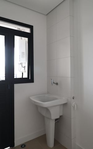 Apartamento à venda com 94m², 3 quartos e 2 vagas Apartamento à venda com 94m², 3 quartos e 2 vagasLavanderia